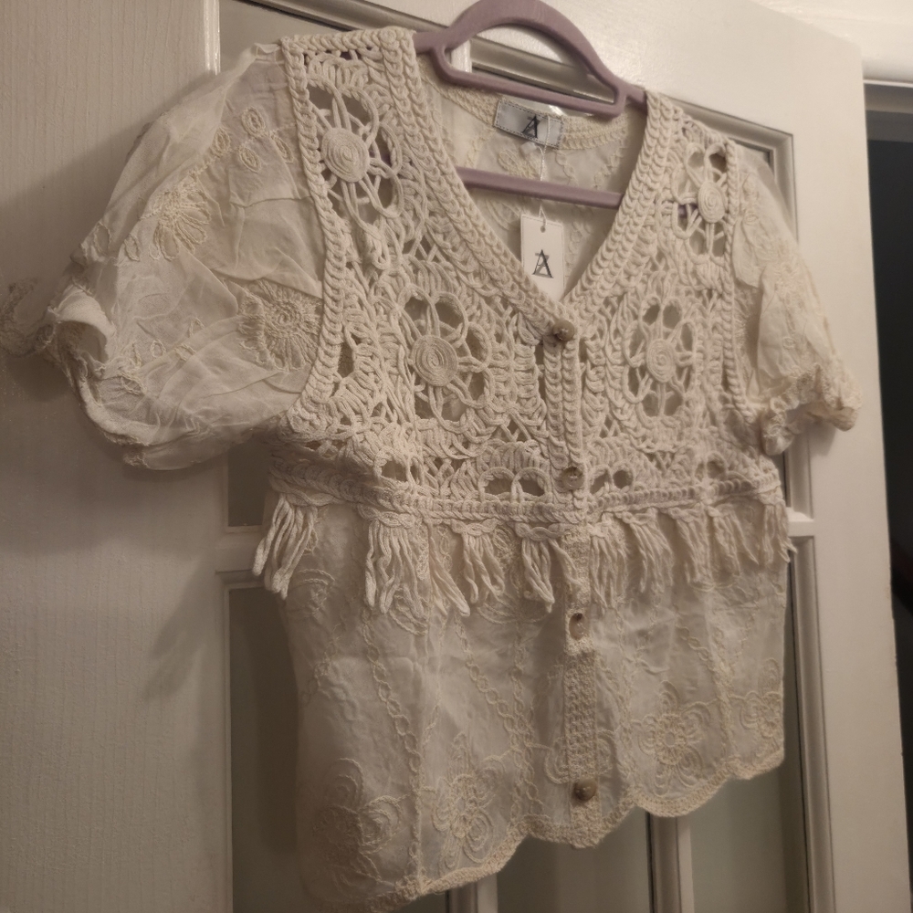 AZ Elegant Crochet Lace Blouse in Cream With Ruffled Sleeves & Fringe